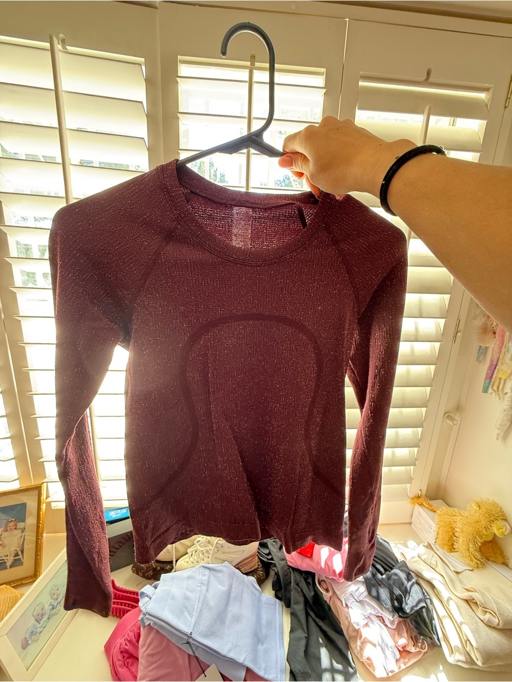 lululemon athletica Women's Maroon Long-Sleeve Athletic Top